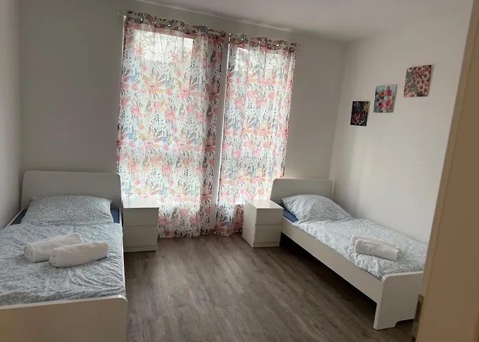 Wunderschoene In Leipzig 1 Og Rechts Appartement *